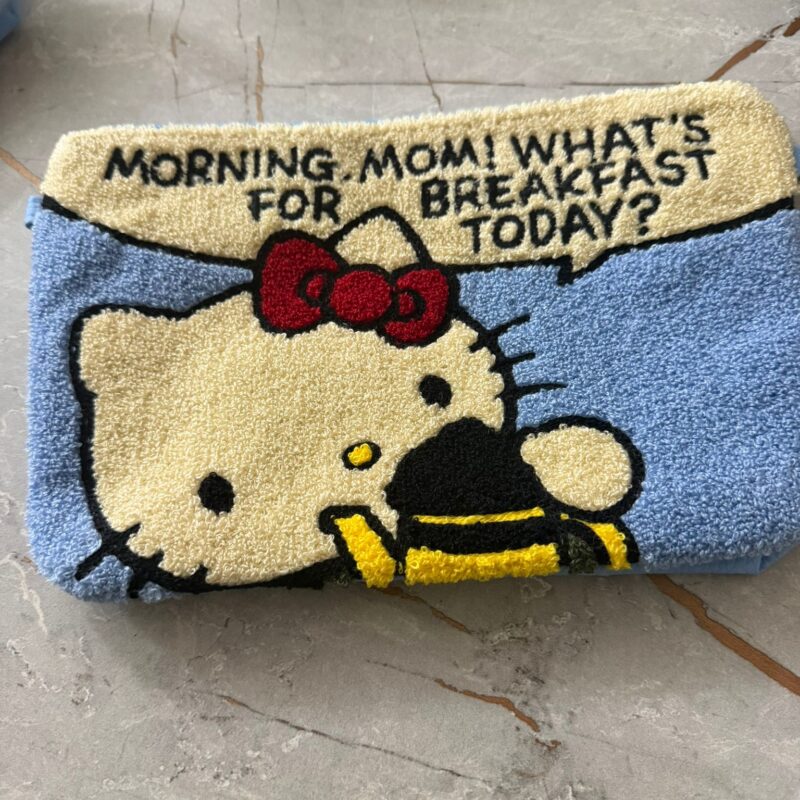 תיק איפור מצמר הלו קיטי