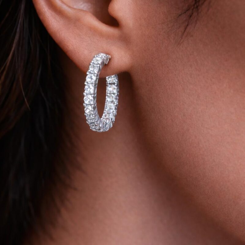 עגיל חישוק לבן טבעי