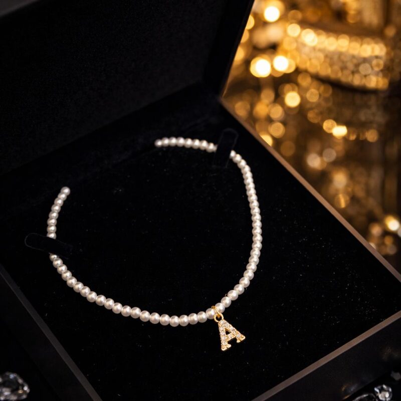 שרשרת פנינים ואותיות